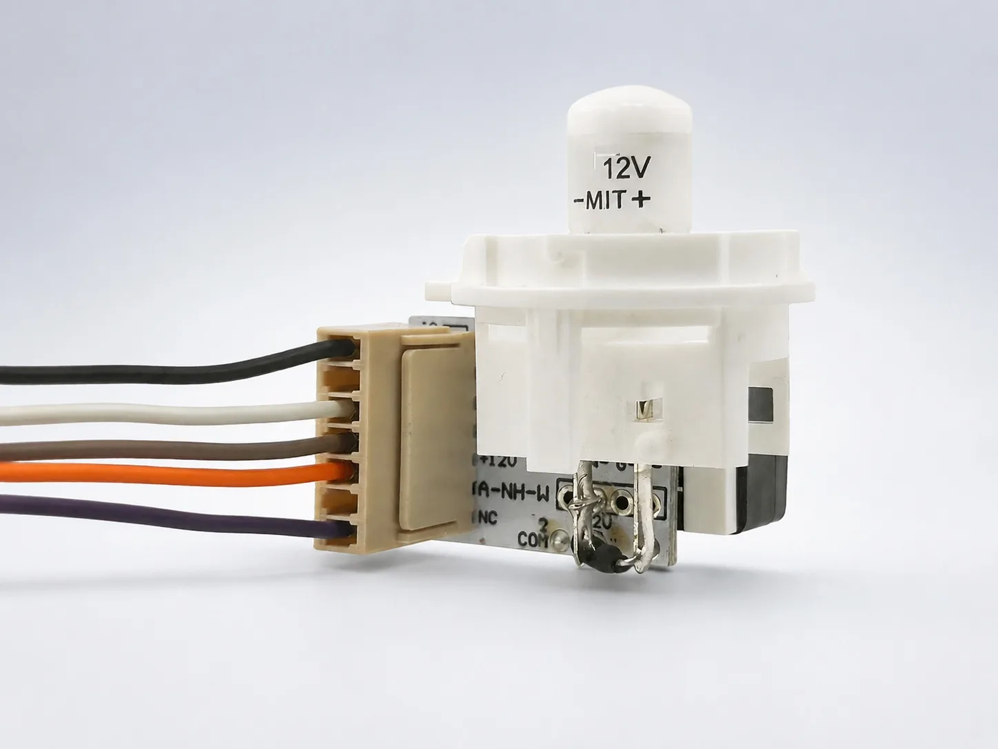 K2 harness fitted to a lampholder