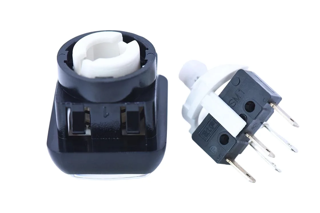 VLT-CL-D 22.5x32.5mm Кнопка с подсветкой – прямоугольная - Запчасть для игрового автомата CGMAD